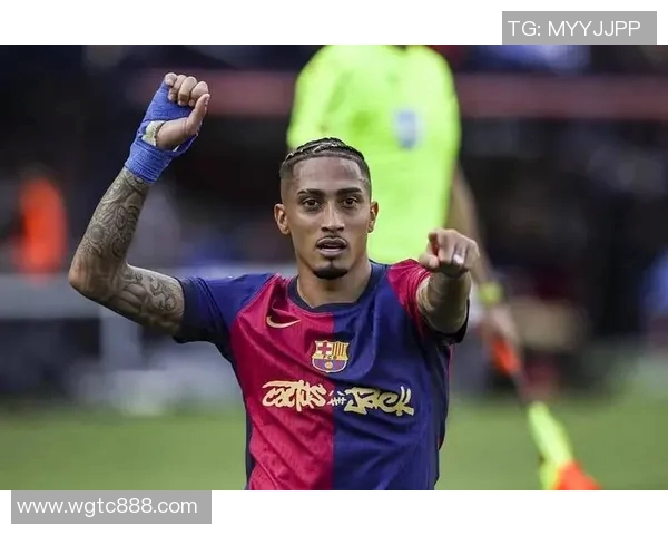 现役足球左边锋实力排行榜前十名球员盘点及分析